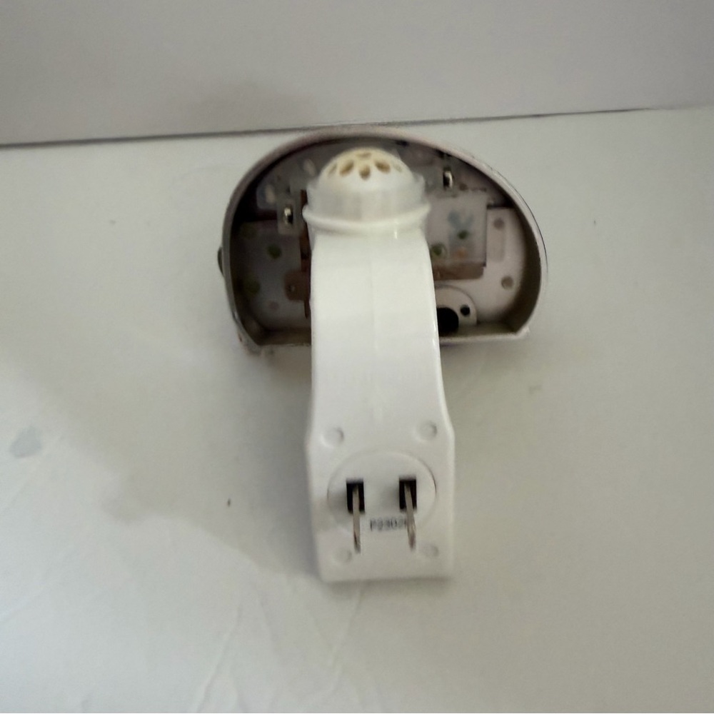 Cactus Camper Wallflower Nightlight - Picture 7 of 11